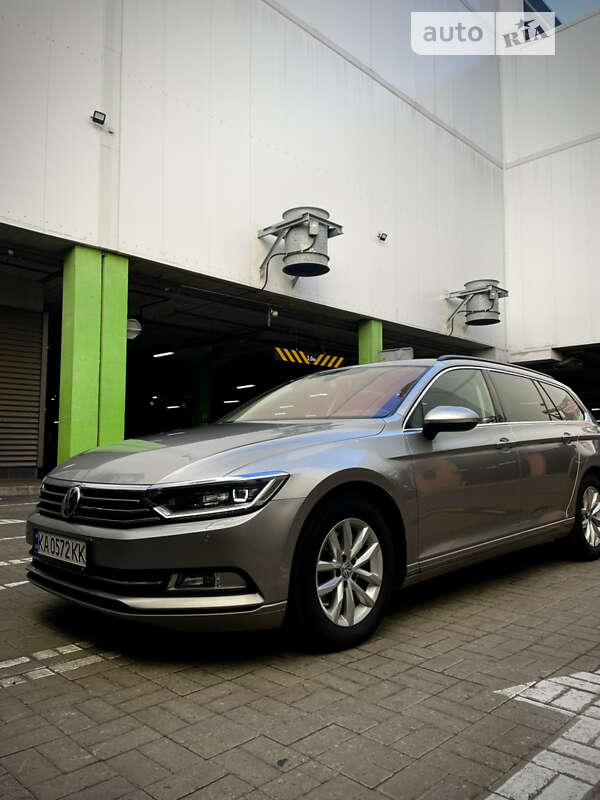 Универсал Volkswagen Passat 2015 в Киеве