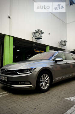 Универсал Volkswagen Passat 2015 в Киеве