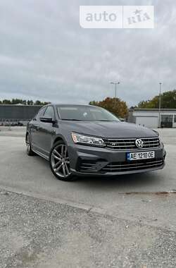 Седан Volkswagen Passat 2017 в Дніпрі