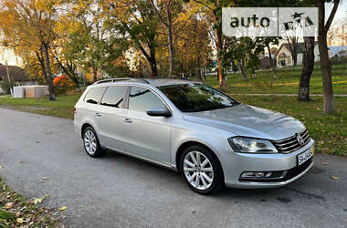 Универсал Volkswagen Passat 2012 в Стрые