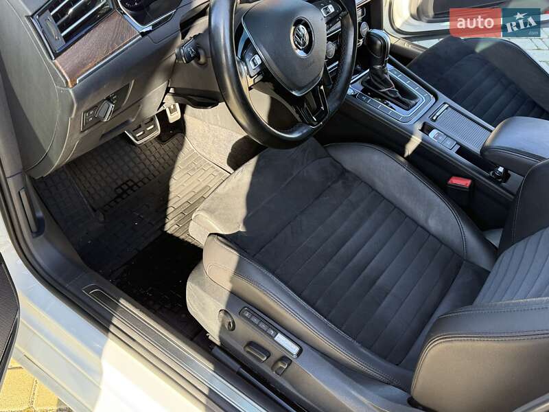 Седан Volkswagen Passat 2016 в Одессе