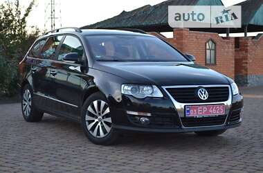 Універсал Volkswagen Passat 2009 в Хоролі