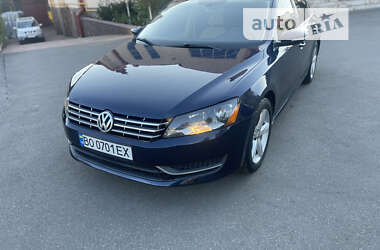 Седан Volkswagen Passat 2012 в Тернополі