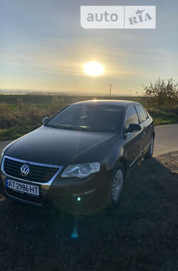 Седан Volkswagen Passat 2005 в Івано-Франківську