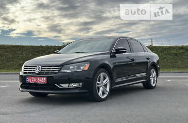 Седан Volkswagen Passat 2012 в Львові