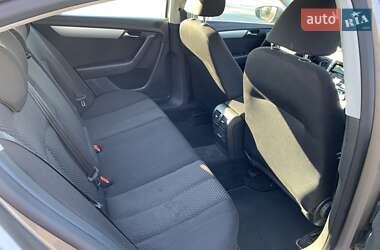 Седан Volkswagen Passat 2011 в 