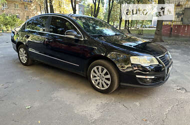 Седан Volkswagen Passat 2008 в Києві