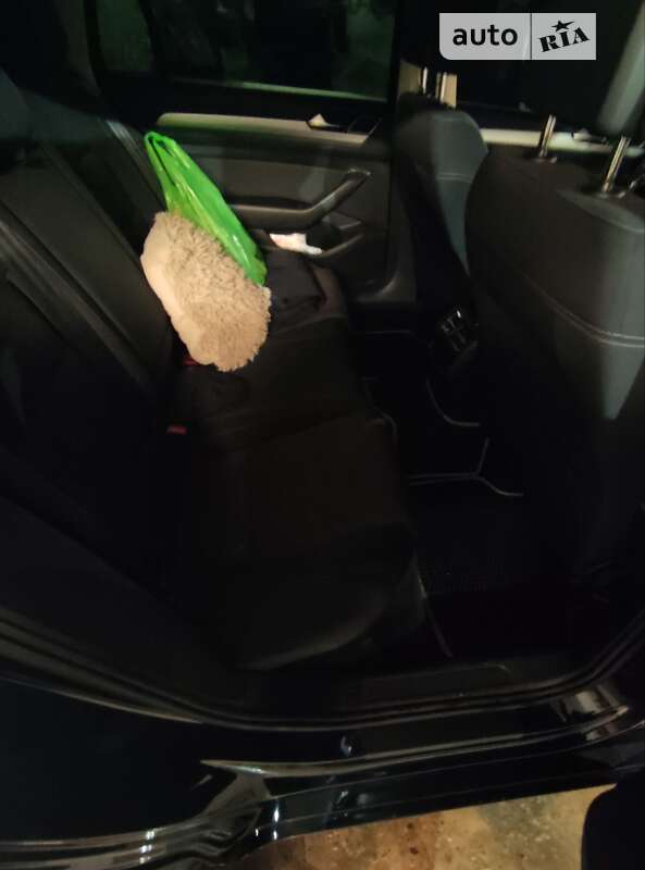 Универсал Volkswagen Passat 2015 в Бурыни