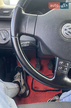 Седан Volkswagen Passat 2005 в 