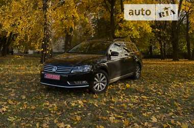 Універсал Volkswagen Passat 2012 в Конотопі