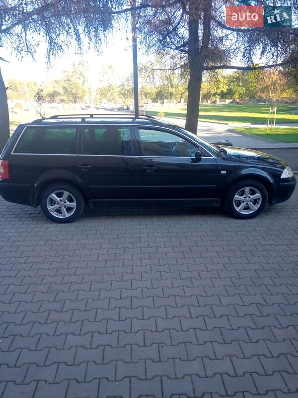 Универсал Volkswagen Passat 2003 в 