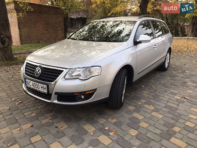 Універсал Volkswagen Passat 2008 в Луцьку