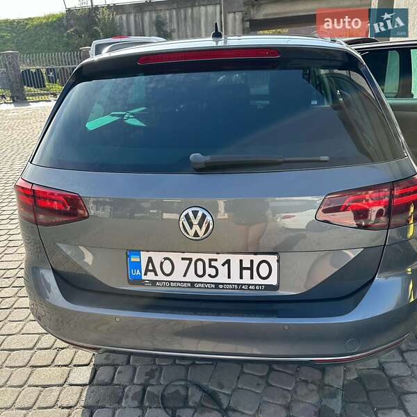 Універсал Volkswagen Passat 2016 в Ужгороді