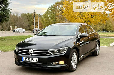 Седан Volkswagen Passat 2017 в Рівному