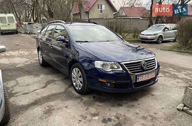 Універсал Volkswagen Passat 2008 в Покровську