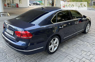 Седан Volkswagen Passat 2013 в Днепре