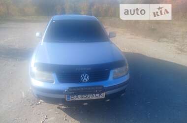 Седан Volkswagen Passat 1998 в Віньківцях