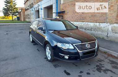 Седан Volkswagen Passat 2008 в Гребінці