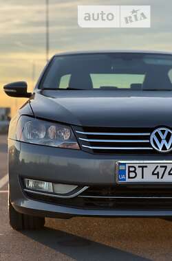 Седан Volkswagen Passat 2011 в Львові