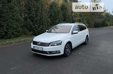 Універсал Volkswagen Passat 2013 в Рівному