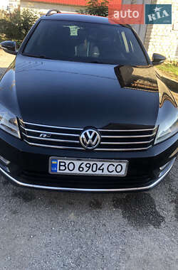 Універсал Volkswagen Passat 2013 в Зборові