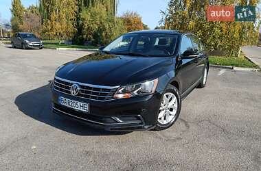 Седан Volkswagen Passat 2016 в Олександрії