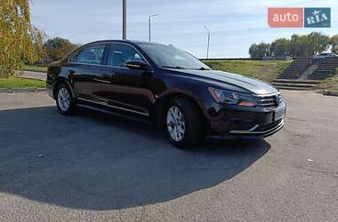 Седан Volkswagen Passat 2016 в Александрие