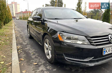 Седан Volkswagen Passat 2011 в Киеве