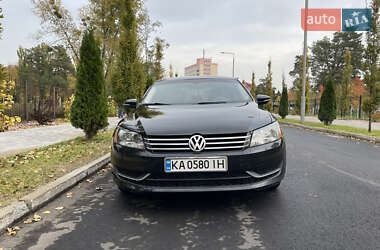 Седан Volkswagen Passat 2011 в Киеве