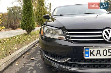 Седан Volkswagen Passat 2011 в Киеве