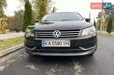 Седан Volkswagen Passat 2011 в Киеве