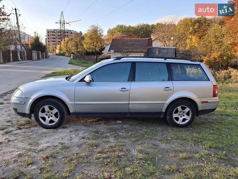 Універсал Volkswagen Passat 2004 в Львові