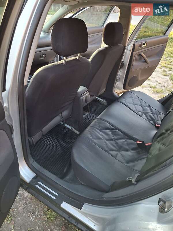 Універсал Volkswagen Passat 2004 в Львові