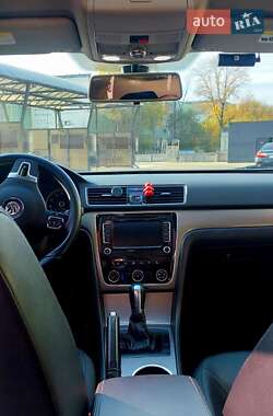 Седан Volkswagen Passat 2015 в 