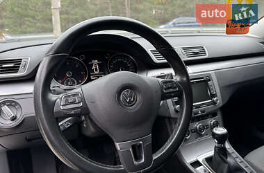 Універсал Volkswagen Passat 2011 в Славуті