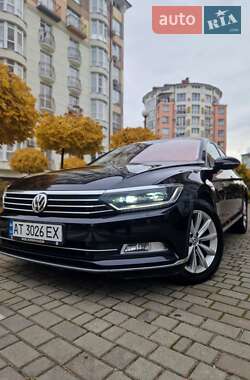 Седан Volkswagen Passat 2016 в Івано-Франківську