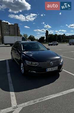 Універсал Volkswagen Passat 2015 в Києві