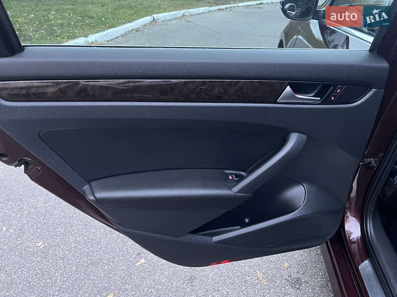 Седан Volkswagen Passat 2014 в Киеве фото 20 Седан Volkswagen Passat 2014 в Киеве