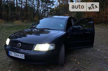 Седан Volkswagen Passat 1997 в Червонограді