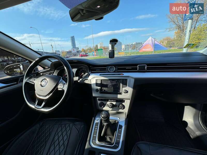 Универсал Volkswagen Passat 2016 в Мурафе