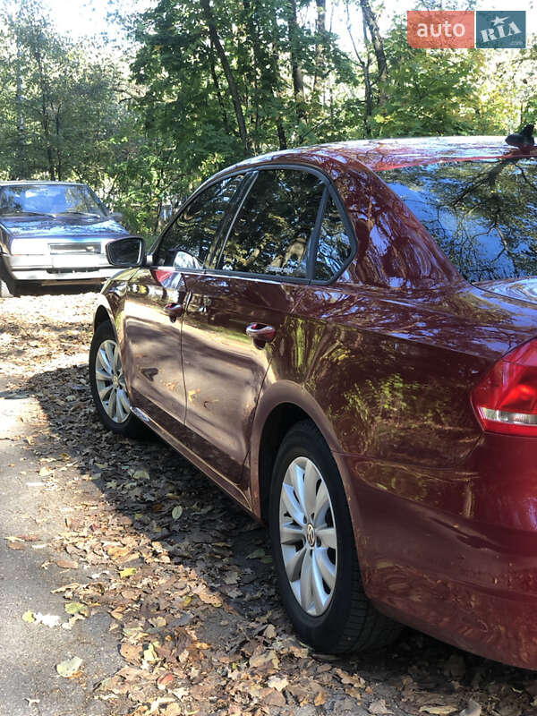 Седан Volkswagen Passat 2014 в Черкассах