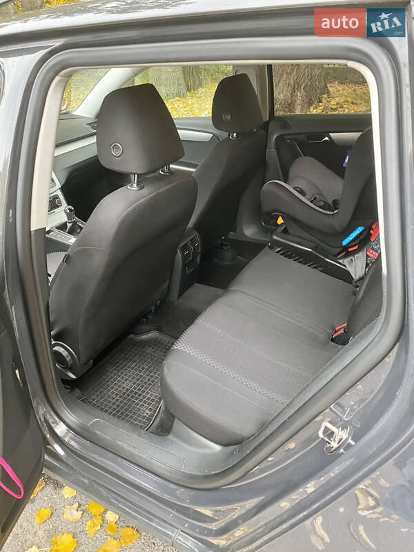 Универсал Volkswagen Passat 2012 в Умани