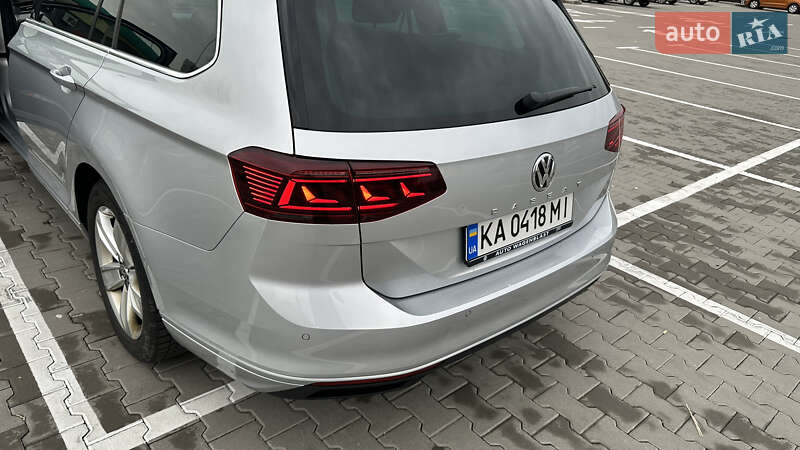 Седан Volkswagen Passat 2019 в Киеве