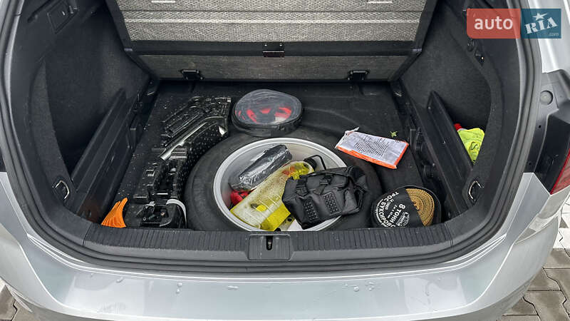 Седан Volkswagen Passat 2019 в Киеве