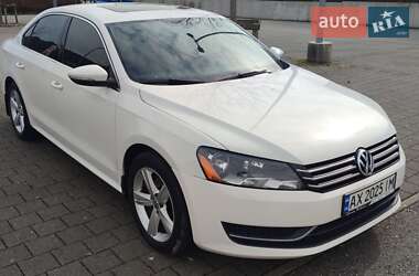 Седан Volkswagen Passat 2011 в Львові