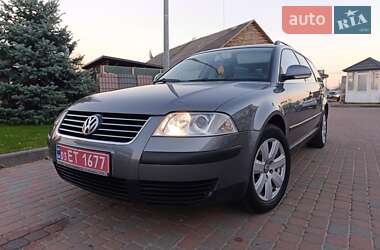 Універсал Volkswagen Passat 2005 в Сарнах