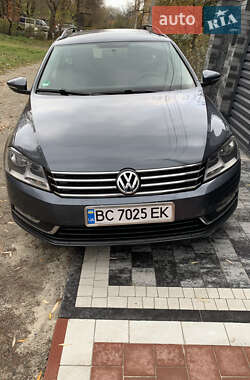 Універсал Volkswagen Passat 2011 в Львові