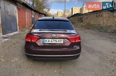 Седан Volkswagen Passat 2013 в Києві