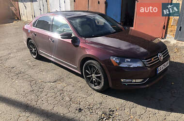 Седан Volkswagen Passat 2013 в Києві