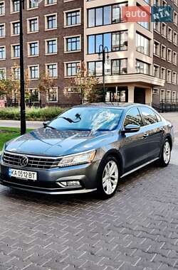 Седан Volkswagen Passat 2017 в Киеве